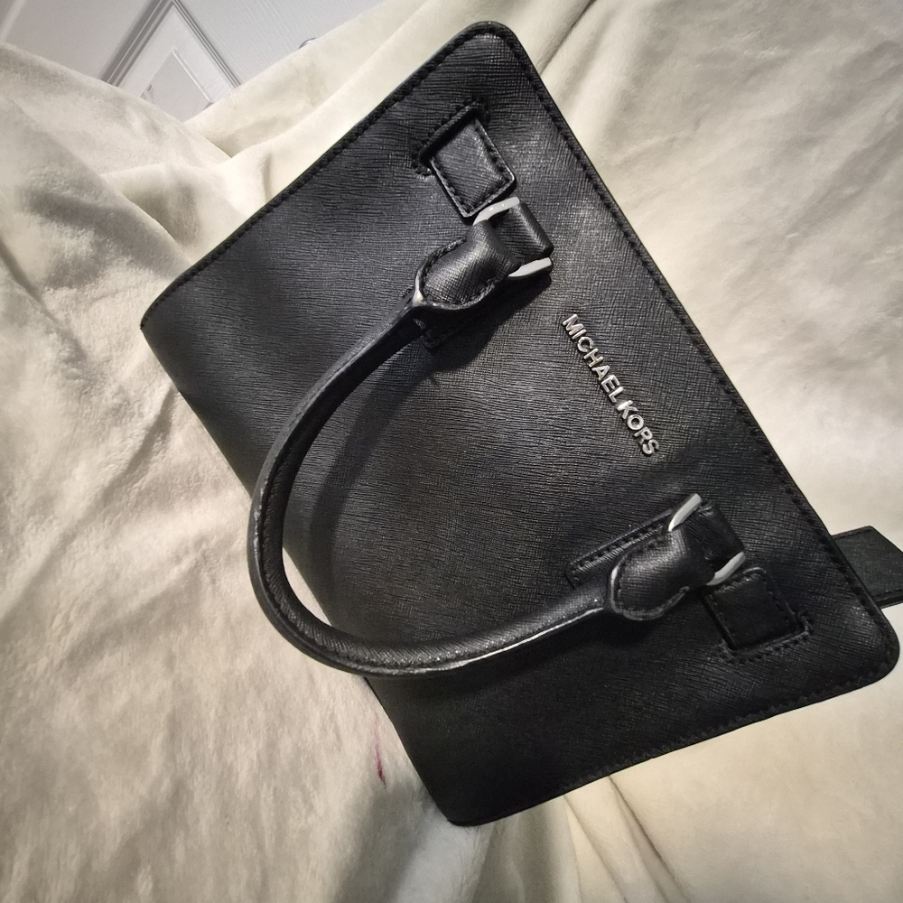 Michael Kors Selma Medium Saffiano Leather Satchel‎ | Black & Silver |...